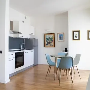 https://grande-monolocale-con-parcheggio-interrato-incluso.hotelitalianriviera.com