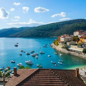 https://katarina-rabac.in-istria.net